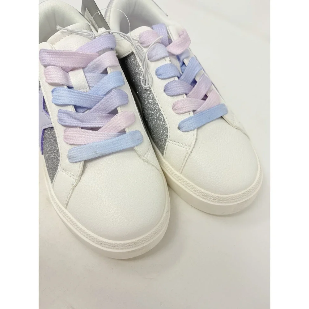 Art Class Youth Girls Size 2 Lace Up Kaitlyn Court Sneakers in Silver/White S2